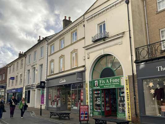 Retail to let - 66 High Street, Barnstaple, EX31 1HX
