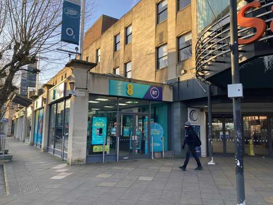 Retail to let - 18 Clifton Down Shopping Centre, Whiteladies Road, Bristol, BS8 2NN