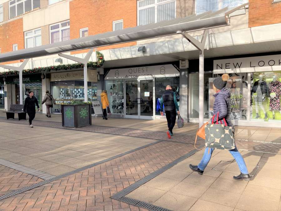 YATE SHOPPING CENTRE, 9 East Walk, Yate, BS37 4AP Property to rent
