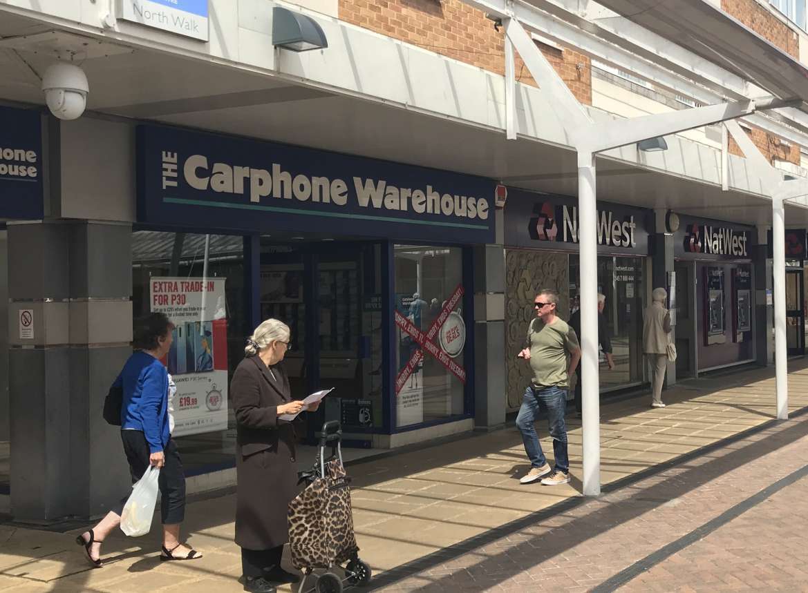 YATE SHOPPING CENTRE, 1 North Walk, Yate, BS37 4AP Property to rent