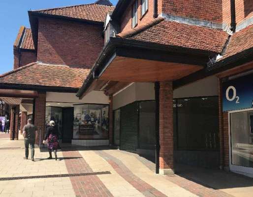 Retail to let - QUEDAM SHOPPING CENTRE, Unit 33, Vicarage Walk, Yeovil, BA20 1EY