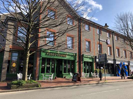 Leisure to let - Unit 3, Friars Court, Lewes, BN7 2PG