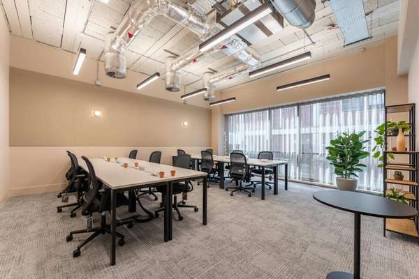 Serviced office to let - Human Spaces, 10 South Parade, Leeds, LS1 5QS