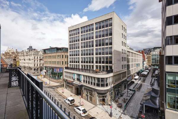 Serviced office to let - Clockwise, Yorkshire House, Greek Street, Leeds, LS1 5SH
