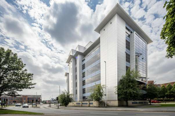 Office to let - One City Walk, Leeds, LS11 9DX