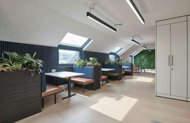 Office to let - 5th Floor Sovereign House, 1-2 South Parade, Leeds, LS1 5QL