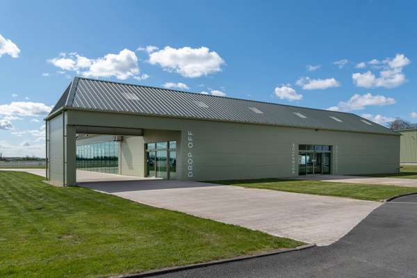 Automotive to let - Leeds East Airport - Showroom, Church Fenton, LS24 9SE