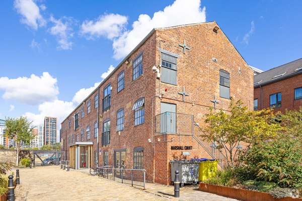 Office to let - Marshall's Court, The Round Foundry, Leeds, LS11 9YP