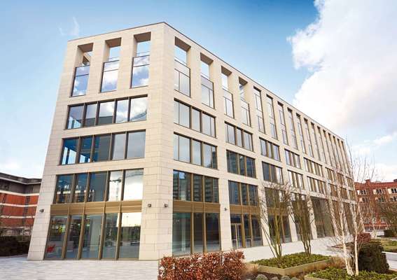 Office to let - 3, Wellington Place, Leeds, LS1 4AP
