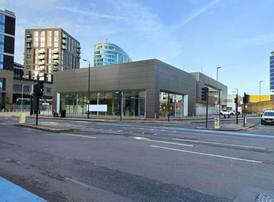 Automotive to let - 50 Lombard Road, London, SW11 3SU
