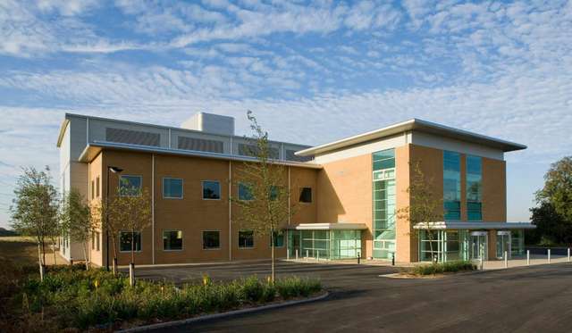 Laboratory to let - Emmanuel Building, Chesterford Research Park, Great Chesterford, Saffron Walden, CB10 1XL