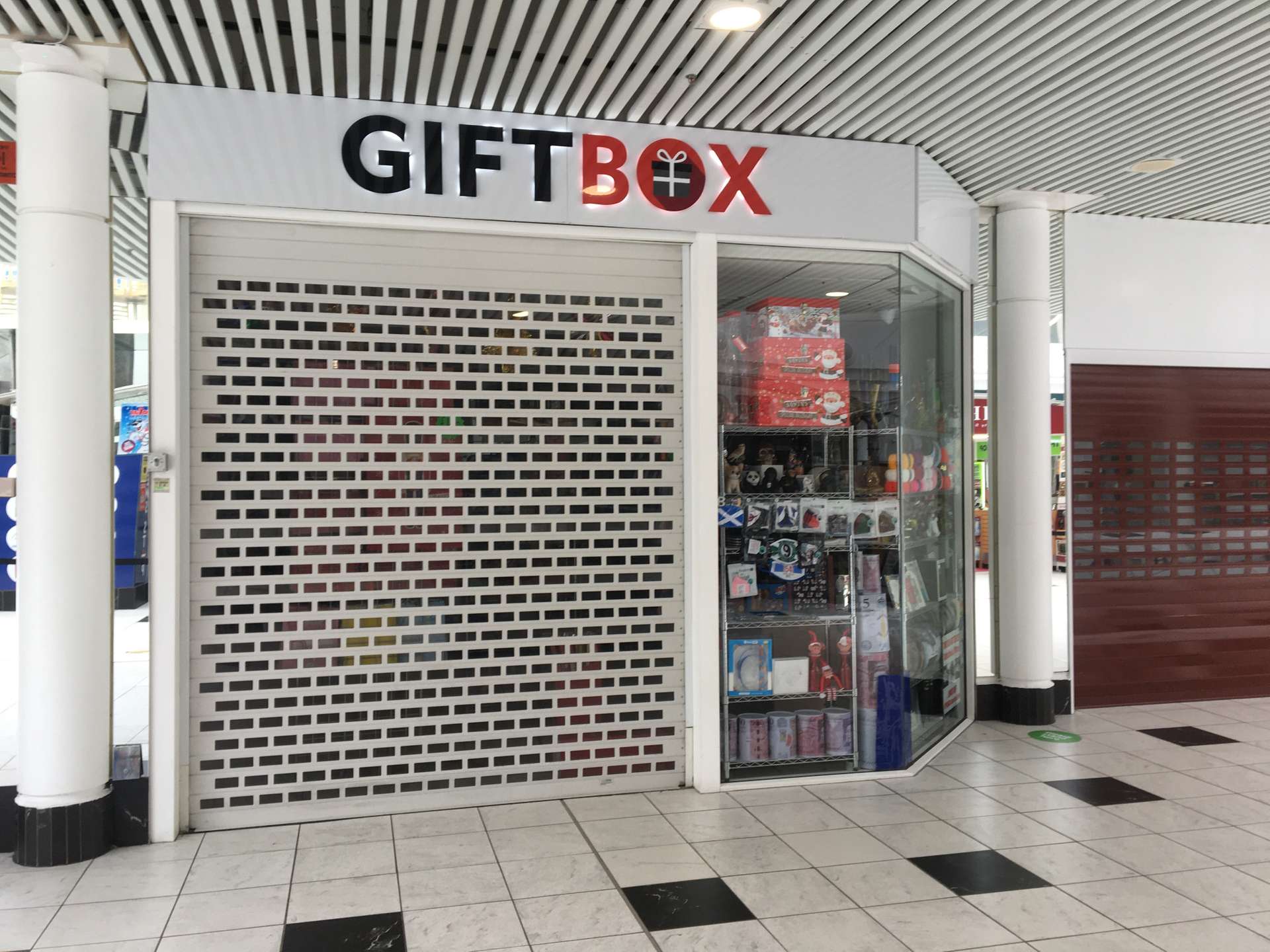 Retail to let - Unit 35, (19 Southgate Mall), East Kilbride Shopping Centre, East Kilbride, G74 1LL