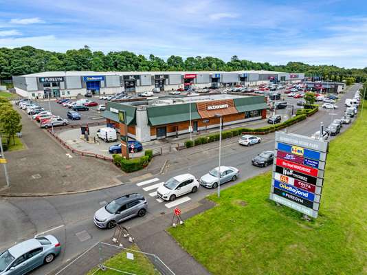 Retail to let - Robroyston Retail Park, Saughs Road, Glasgow, G33 1AD