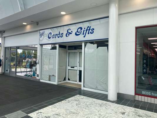 Retail to let - 3 Sylvania Way, Clyde Shopping Centre, Clydebank, G81 2UA