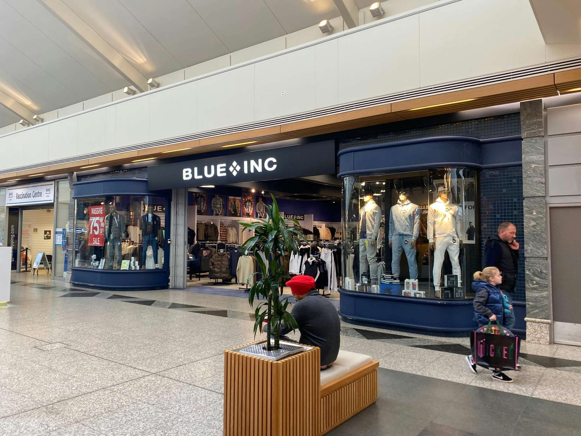 Retail to let - Unit 31/32, Gyle Shopping Centre, Gyle Avenue, Edinburgh, EH12 9JY
