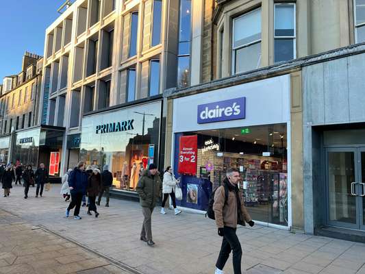 Retail to let - 90a Princes Street, Edinburgh, EH2 2ER