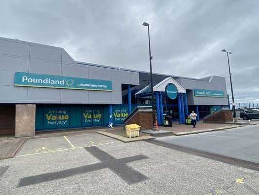 Retail to let - Unit 4, Centrepoint Retail Park, Aberdeen, AB25 3SA