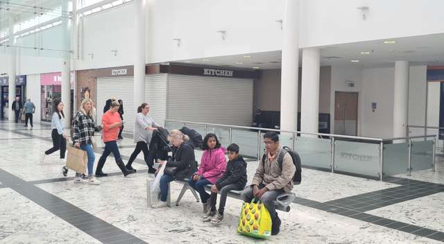 Retail to let - Unit 8A, Carinthia Way, Clyde Shopping Centre, Clydebank, G81 2UA