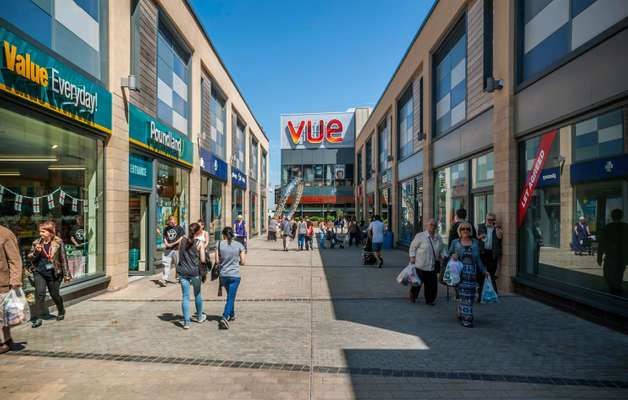 Retail to let - Trinity Square, Gateshead, NE8 1AG