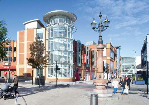 Retail to let - The Bridges, Sunderland, SR1 3DR