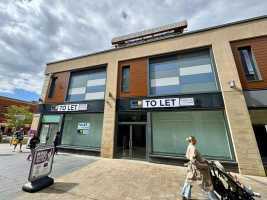 Retail to let - Unit 121-122 Trinity Square, Gateshead, NE8 1AG
