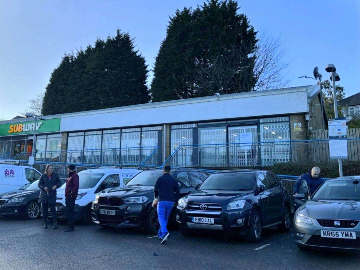 Commercial property to let - Unit 1, The Parkside Centre, Bradford, BD9 4JR