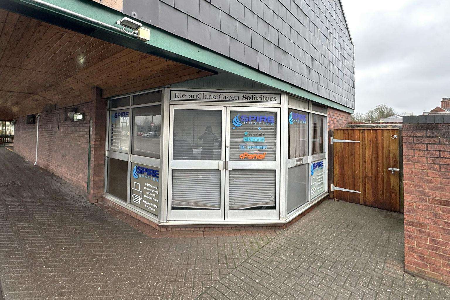 Commercial property to let - 2 Barnfield Walk, Staveley, Chesterfield, S43 3UN