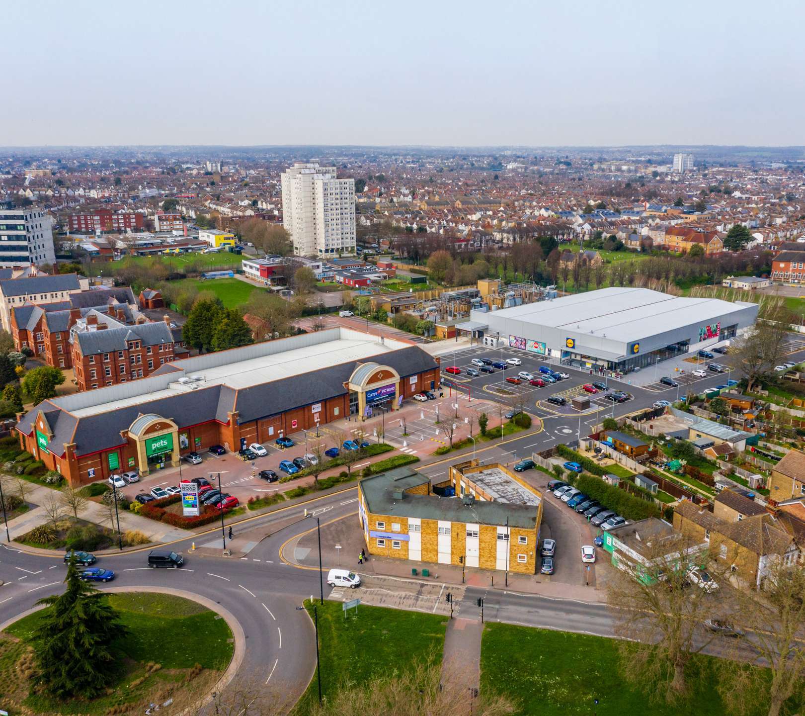 Retail properties to rent in SouthendonSea Savills