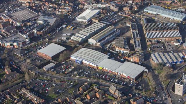 Retail to let - Shrub Hill Retail Park, Worcester, WR5 1HE