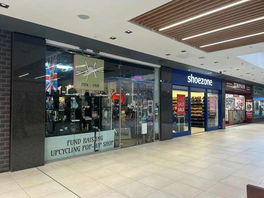 Retail to let - Unit 4, Middle Walk, Wolsey Place, Woking, GU21 6XT