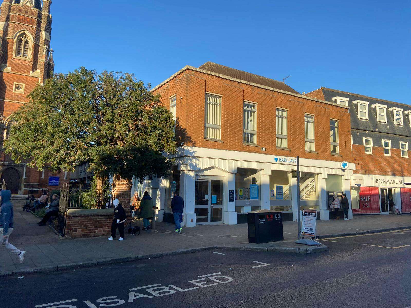 Retail to let - 41 High Street, St. Neots, PE19 1AS