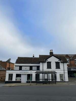 Retail to let - 9 North Street, Guildford, GU1 4AF