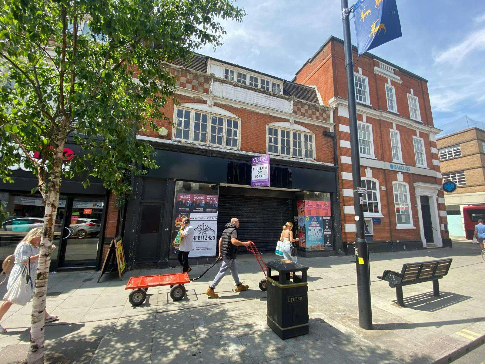 Retail to let - 93 High Street, Barnet, EN5 5UR