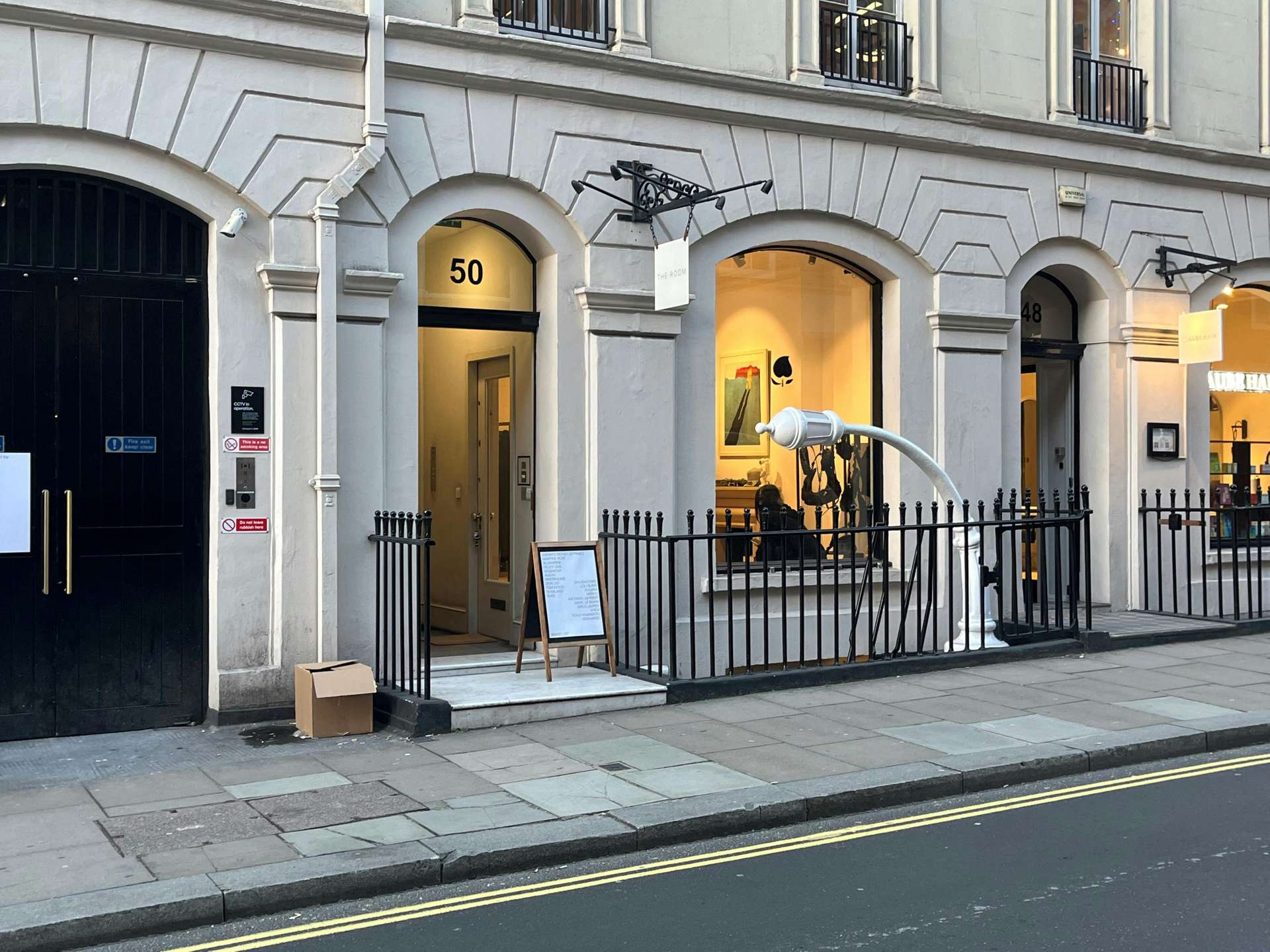 Retail to let - 50 Maddox Street, Mayfair, W1S 1AY