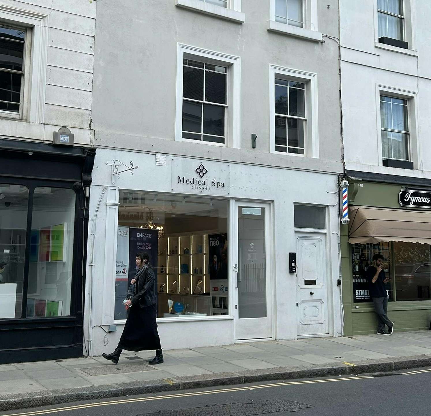 Retail to let - 150 Walton Street, Brompton Cross, SW3 2JJ