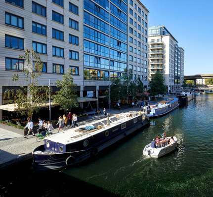 Retail to let - Canalside Barge Restaurant, Paddington Central, Paddington, W2 6DS