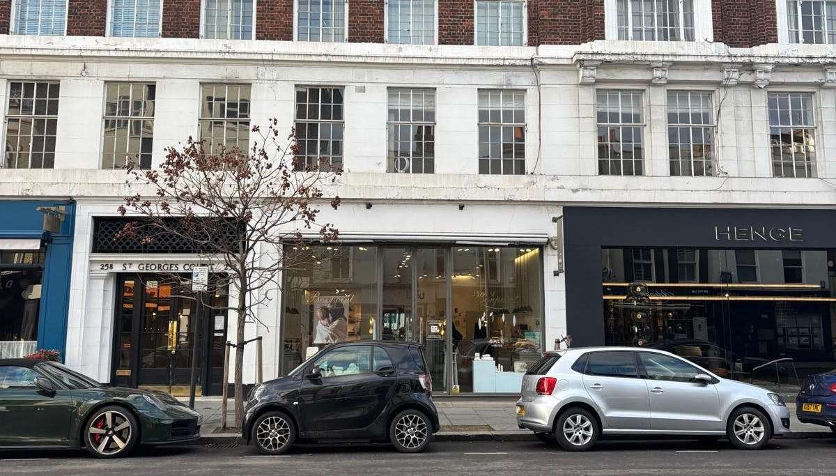 Retail to let - 256 Brompton Road, Kensington & Chelsea, SW3 2AS