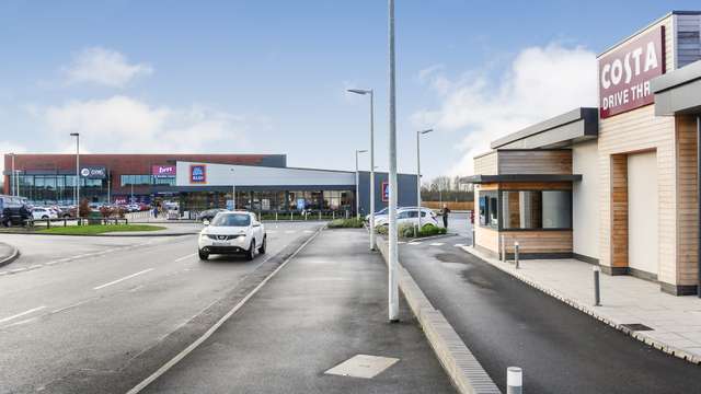 Retail to let - Northumberland Retail Park, Shiremoor, NE27