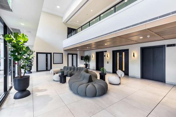 Office to let - Mosaic East - Stephenson's, 17 Addiscombe Road, Croydon, CR0 6SR