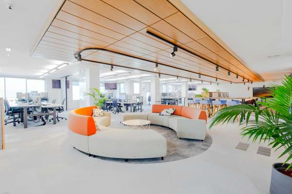 Office to let - Wellington House, 68 Wimbledon Hill Road, Wimbledon, SW19 7PA