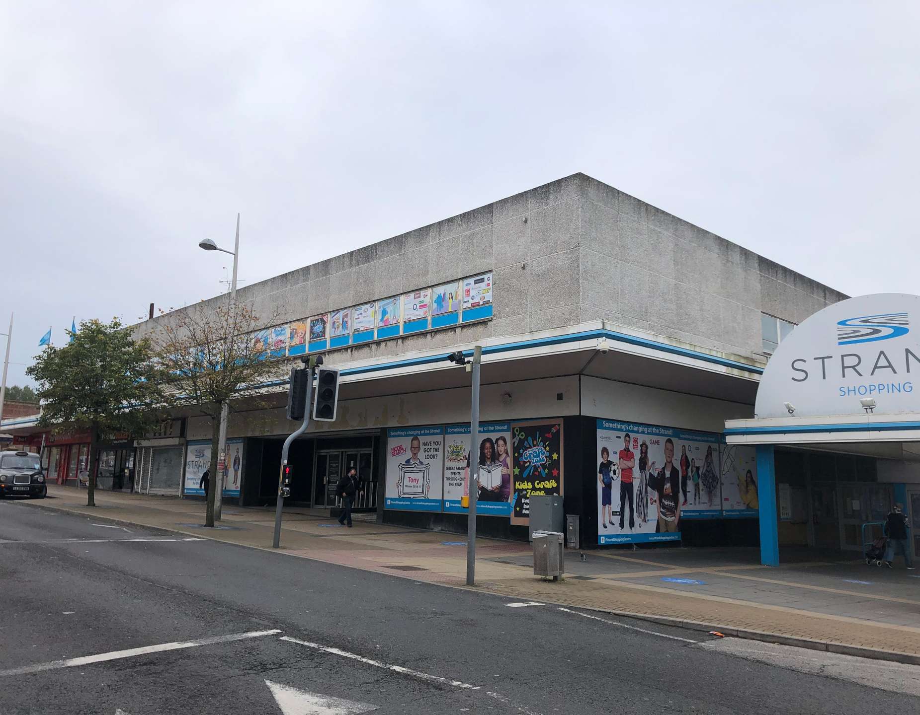 Savills 28 35 The Esplanade Strand Shopping Centre New Strand 238 Stanley Road Bootle L20 4sz Property To Rent