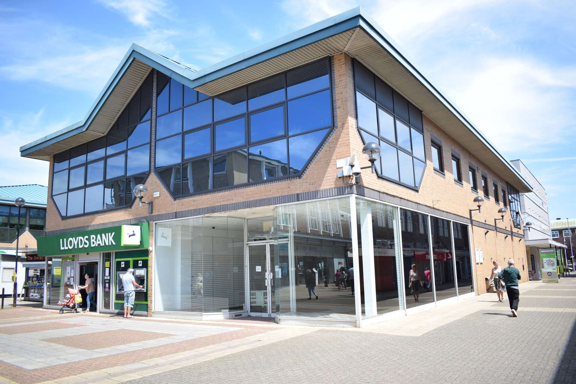 Savills 27 New Post Office Square, Willow Place & Corby Town Shopping