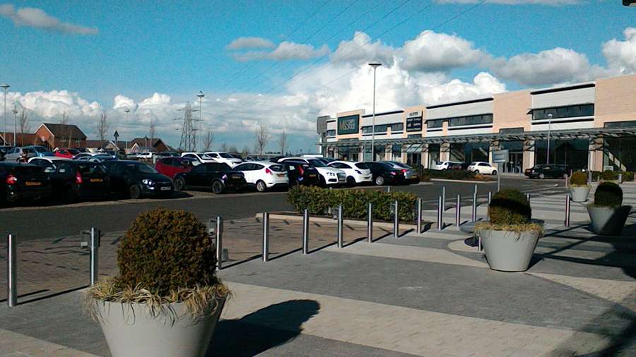 Savills 7 Piazza Warwickshire Shopping Park Warwickshire Shopping Park Coventry Cv3 2ta Property To Rent