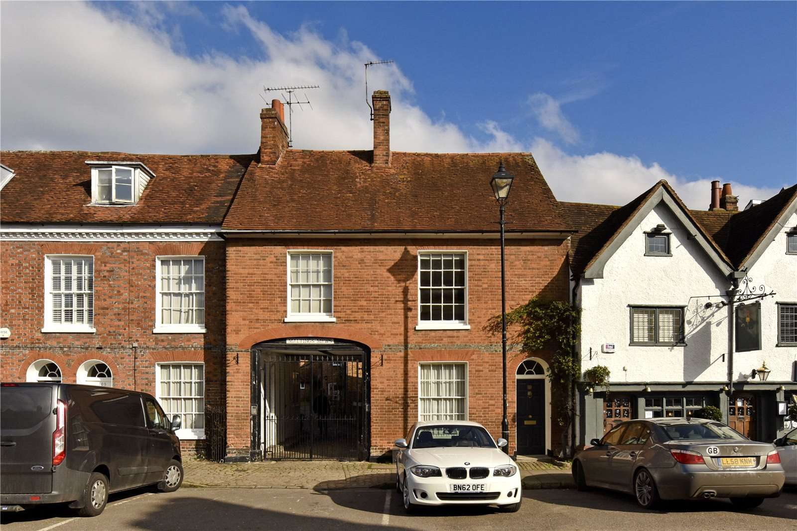 High Street, Amersham, Buckinghamshire, HP7 0DT Property to rent