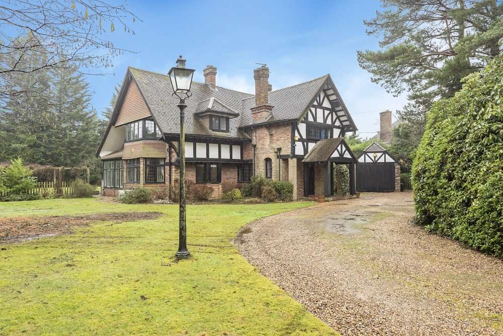 Copperkins Lane, Amersham, HP6 5QB Property to rent Savills