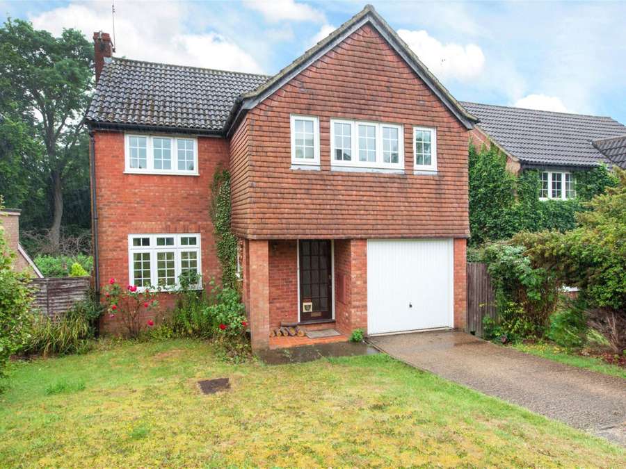 Savills Macdonald Close Chesham Bois Amersham Buckinghamshire