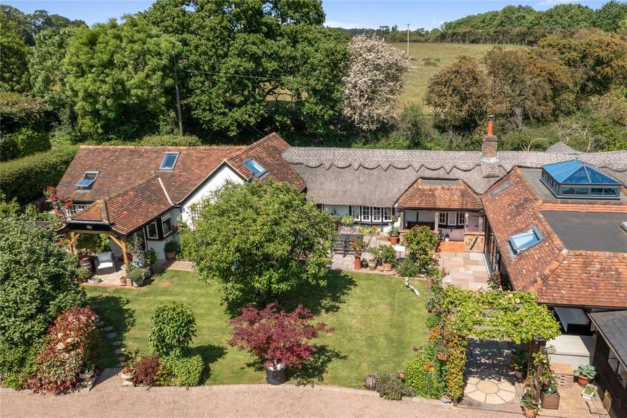 Magpie Lane, Coleshill, Amersham, Buckinghamshire, HP7 0LU Property