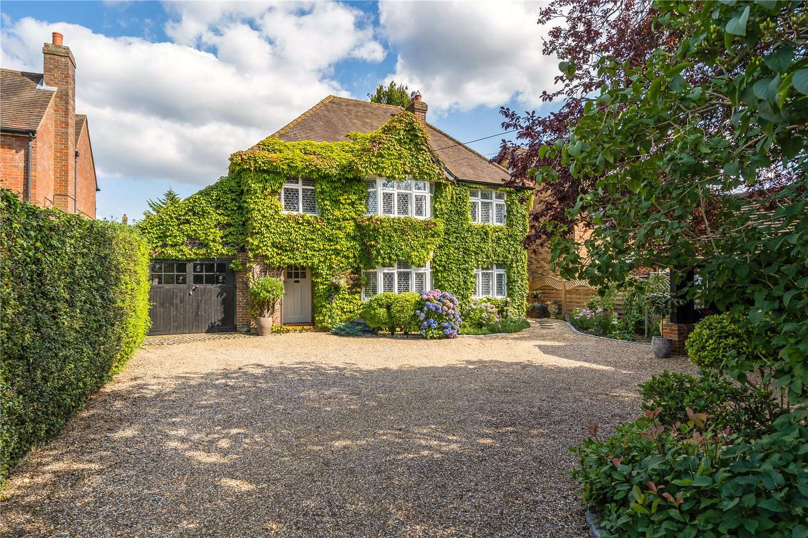 Watchet Lane, Holmer Green, High Buckinghamshire, HP15 6UG