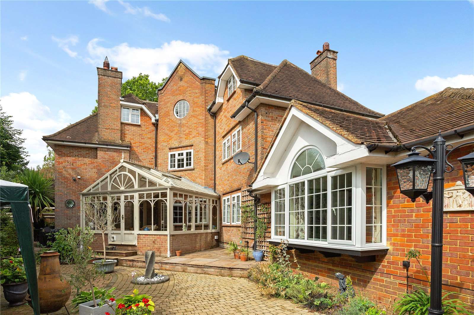 Sycamore Road, Amersham, Buckinghamshire, HP6 6BB Property for sale