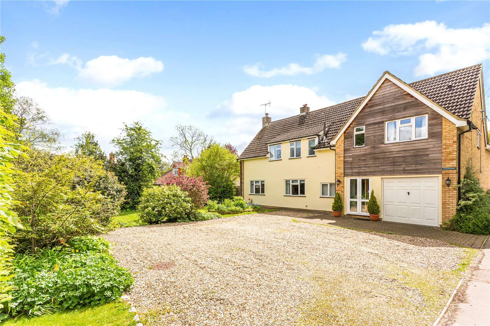 Cedar Grove, Bellingdon, Chesham, Buckinghamshire, HP5 2XT Property